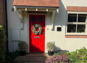 NEW! 3 bedroom. On-drive parking. Close to the A1